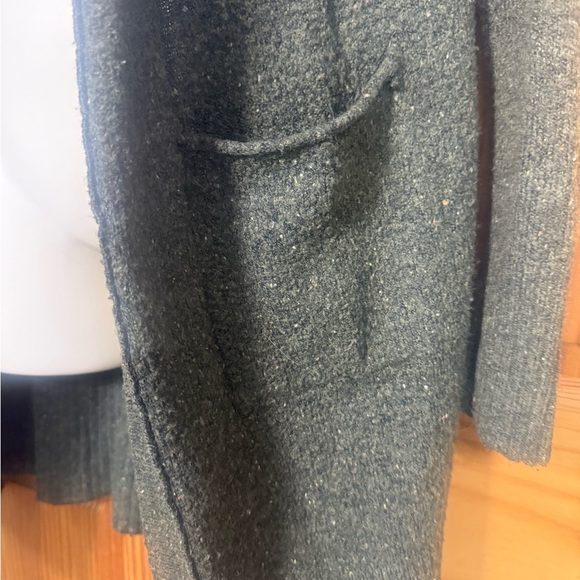 Cozy Up in Style – Universal Thread long wrap green Cardigan (Size M) - Picture 2 of 4